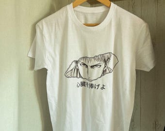 Normal geschnittenes T-Shirt aus 190 g Baumwolle – Geschenkidee für Manga-Fans – Attack on Titan-Design – Lässiges Shirt – Outfit für Manga-Liebhaber