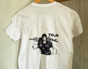 Normal geschnittenes T-Shirt aus 190 g Baumwolle – Geschenkidee für Manga-Fans – Jujutsu Kaisen Design – Lässiges T-Shirt – Outfit für Manga-Liebhaber