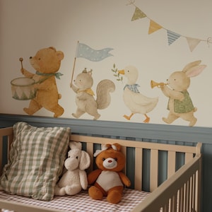 Vintage-Wandtattoo „Tierparade“ | Hochwertiger Textil-Wandaufkleber fürs Kinderzimmer | Fröhliche Tiere im Kinderzimmer | PVC-frei | Wandbilder