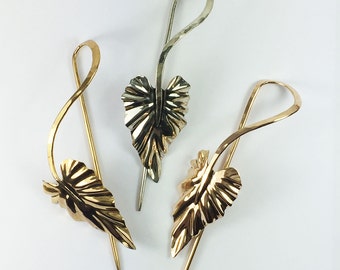 metal hairclip with leaf, hair slide,hair clipper, hair stick, hair-slide,hair pin, leaf, silvered, golded or rose plated , bunholder,  CHF2