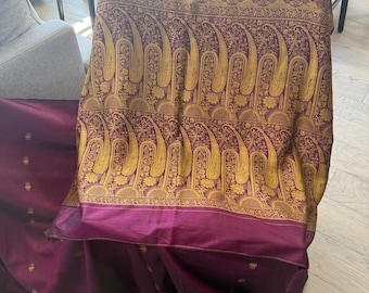 Telar manual puro Preloved Sari de seda Kanjivaram Tejido Resham dorado magenta