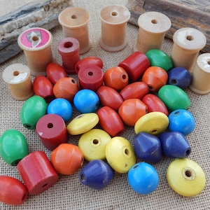 Large Wooden Beads and Spools  ~  42 Piece Large Wood Beads and Spools Eye Hand Coordination   ~  34 Wood Beads & 8 Wood Spools  ~ Wood Toys