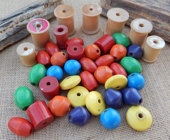 Large Wooden Beads and Spools / 42 Piece Large Wood Beads and Spools Eye  Hand Coordination / 34 Wood Beads & 8 Wood Spools 