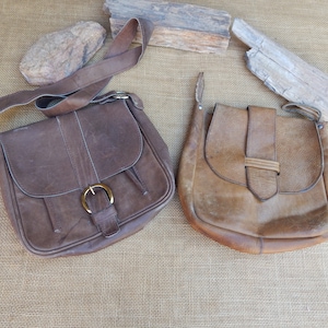 2 (dos) carteras de cuero genuino de los años 80 ~ carteras de cuero muy gastadas ~ carteras de cuero grandes gastadas ~ recuperadas ~ rescatadas ~ rescatadas