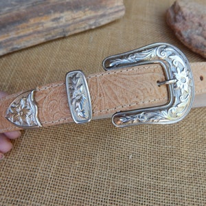 Western Style Belt with Silver Metal Floral Buckle ~ Man Made Material ~ New Old Stock Western Style Belt ~ Waist (Hole) Sizes 22" ~ 33" image 4