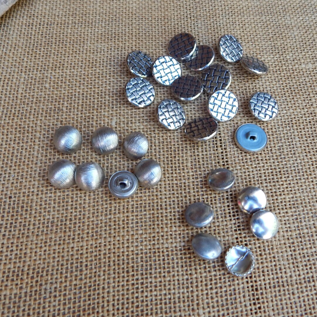 27 Silver Toned Lightweight Buttons ~ Mixed Lot of Buttons ...
