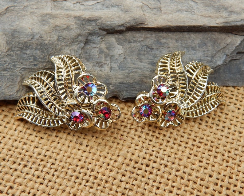 Ruby Red Aurora Borealis Rhinestone Clip On Earrings / Red Rhinestone Gold Filigree Earrings / Red Rhinestone Earrings / Clip On Earrings image 3