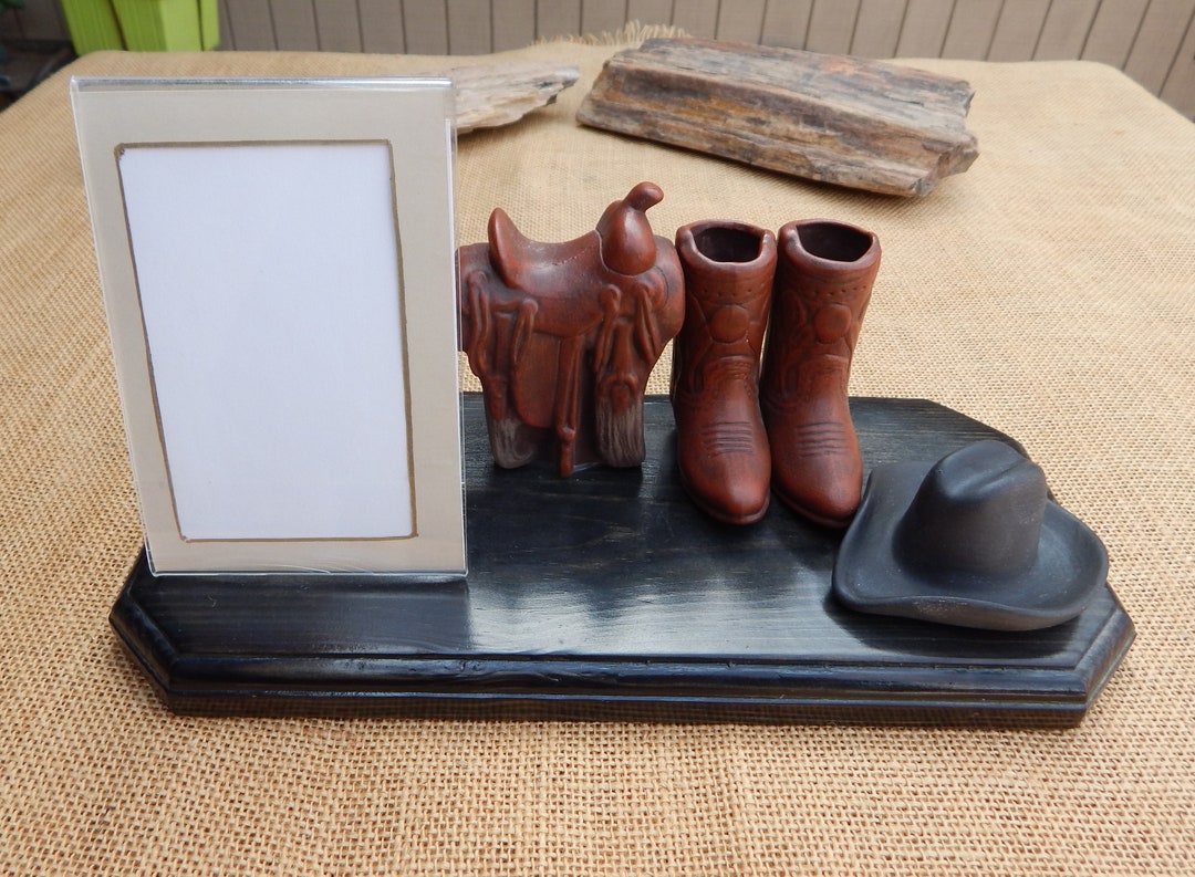 A Cowboys Gear & Photo Frame / Cowboy Display With Frame / Cowboy