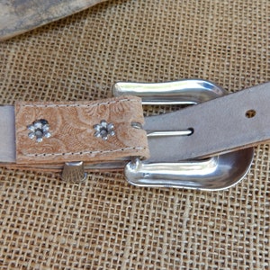 Western Style Belt with Silver Metal Floral Buckle ~ Man Made Material ~ New Old Stock Western Style Belt ~ Waist (Hole) Sizes 22" ~ 33" image 7