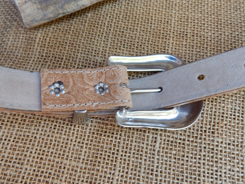 Western Style Belt with Silver Metal Floral Buckle ~ Man Made Material ~ New Old Stock Western Style Belt ~ Waist (Hole) Sizes 22" ~ 33" image 7