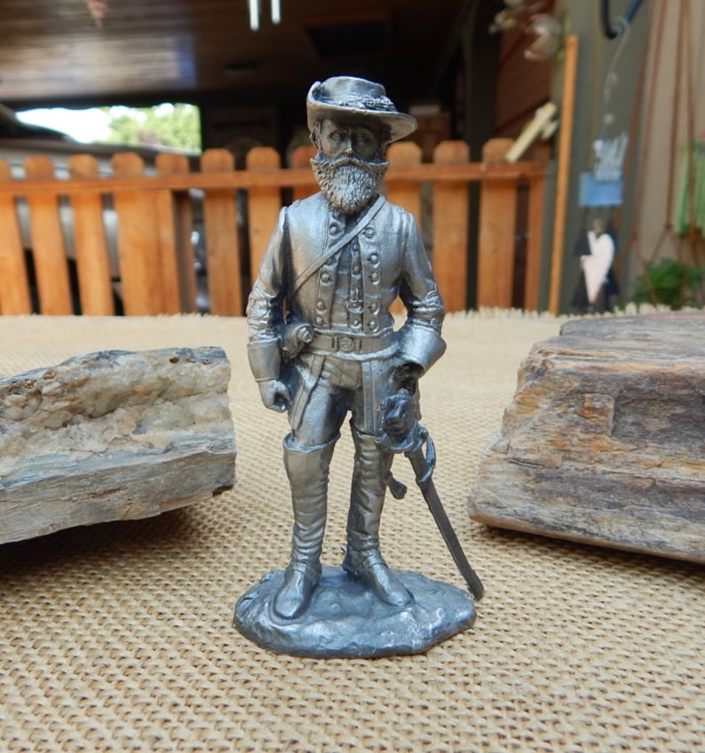 Pewter Musketeer Figurine    1971 Superior Model Inc Figurine #1722    Musketeer or Cavalier Soldier    Soldier Figurine   FREE SHIPPING