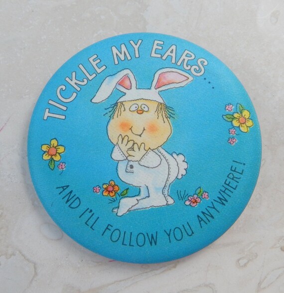 Easter Button  /  Hallmark Cards 1982 Easter Butt… - image 1