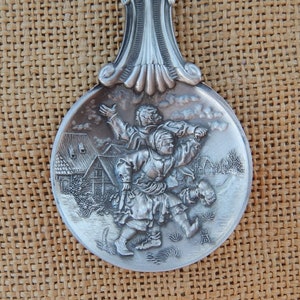 German 95% Zinn (Pewter) Decorative Spoon Wood Rack / German Jahres Loffel Zinn Collectible Spoon / German Pewter Spoon / Decorative image 6