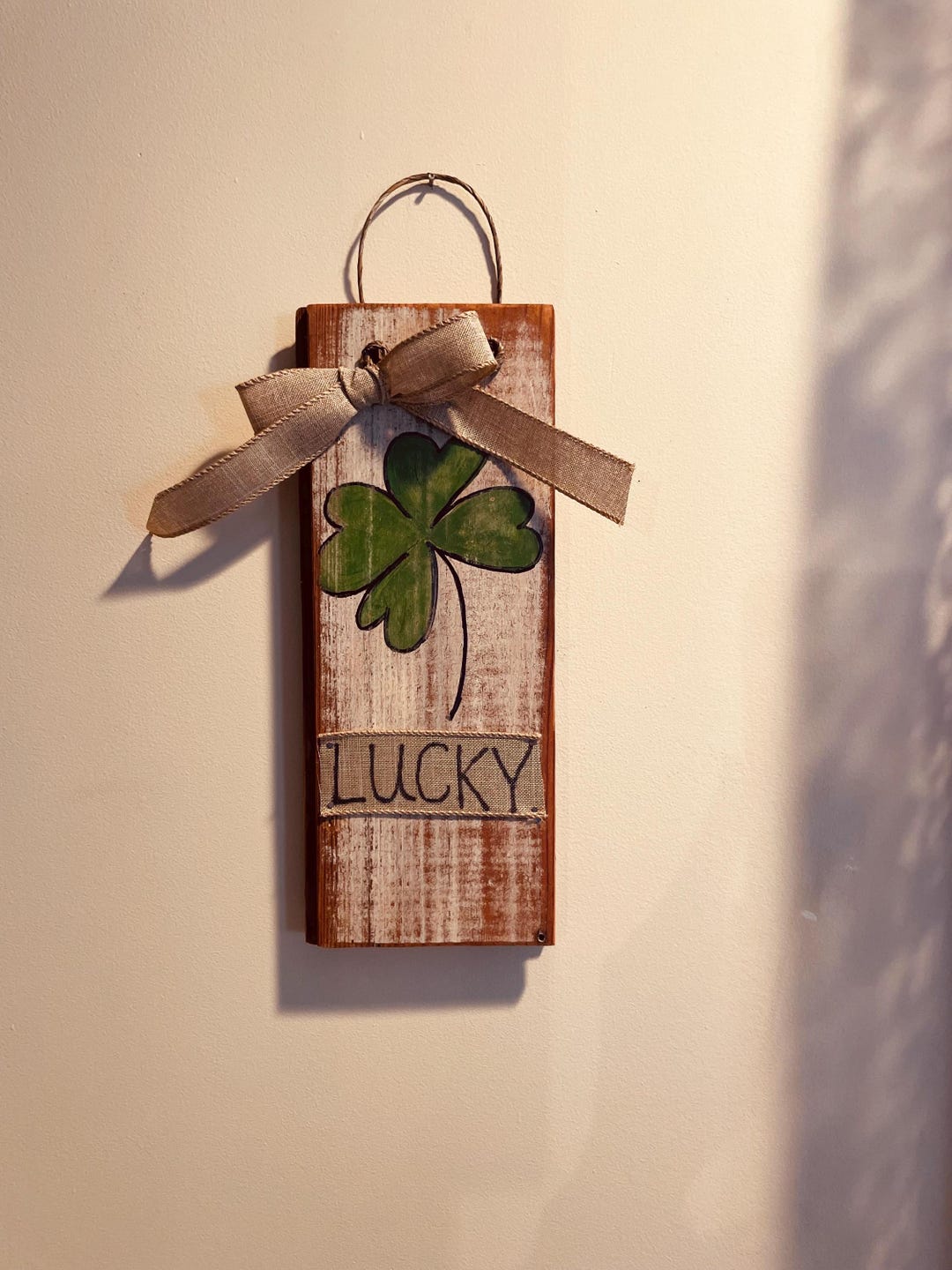 Wood Shamrock Sign - Etsy