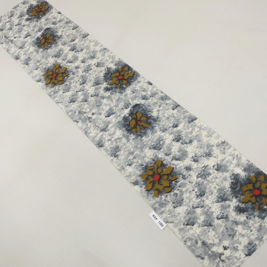 kumi　ソイネショップ KK1089B3 Silk Kimono Fabric Vintage(1920-1950) Peony Meisen off