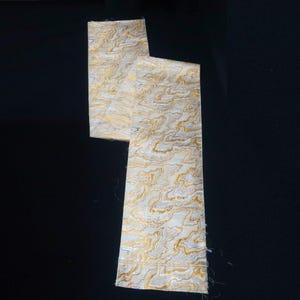 BB10101AG Tecido Obi de Seda Vintage (1950-1980) Arte Abstrata Dourada 92,5x11,0 pol (235 x 28 cm)