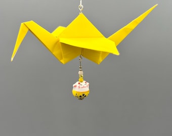 Geel happy cat origami kraanornament