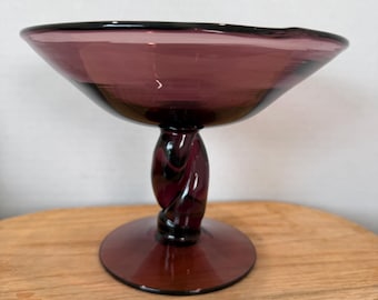 Blenko amethist glazen compote met gedraaide steel 444-CP handgeblazen voetstukkom MCM-middelpunt paars