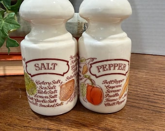 Avon Harvest Country Kitchen Salt & Pepper Vintage Shakers