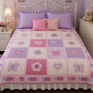 Vintage PEM America Mädchen-Patchworkdecke, Doppelbett/Queen-Size, 80x80 Zoll, Rosa/Lavendel, Schmetterlinge, Blumen, Herzen, Cottagecore, 2000er Jahre