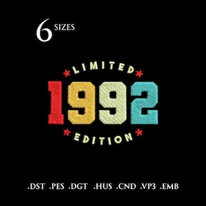 Pode incluir: Fundo preto com o texto "LIMITED EDITION 1992" em vermelho, amarelo e azul. O número 6 e a palavra "SIZES" estão no canto superior esquerdo. A imagem também inclui extensões de formato de arquivo.