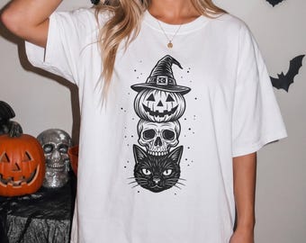 Camiseta de Halloween de bruja calabaza, camiseta gráfica de tótem de gato calavera, sudadera con iconos espeluznantes apilados, regalo de otoño de Comfort Colors®