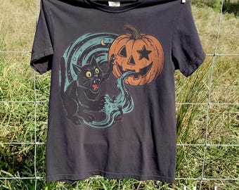 Comfort Colors® Black Cat Pumpkin Shirt, Vintage Halloween Graphic Tee, Spooky Season Sweatshirt, Cat Lover Gift