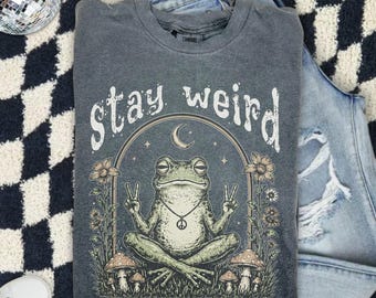 Stay Weird Peace Frog Graphic Tee Shirt, Hippie Cottagecore Frog Shirt, Vintage Mushroom Nature Lover Top, Comfort Colors® Frog Gift