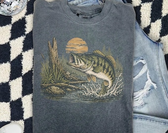 Camiseta vintage de pesca de lubina, camiseta retro con estampado de lubina de boca grande, top clásico para pescadores al aire libre, regalo para pescadores de Comfort Colors®