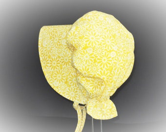 Yellow floral baby bonnet, Girl sun bonnet, Toddler wide brim cotton sun hat, Vintage style, Handmade baby gift, Summer, Spring