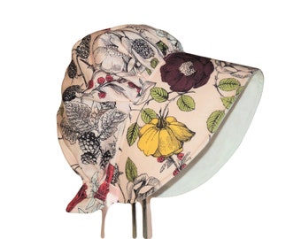 Floral baby girl bonnet, Newborn sun hat Size 0-3 Months, Cotton floral sunbonnet, Vintage style