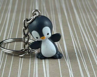 Llavero de pingüino de la temporada 1 de Twozies (pieza rara) / Mini figura hecha a mano / Juguete de pingüino de Frostco / Lindo llavero pequeño / Animal coleccionable