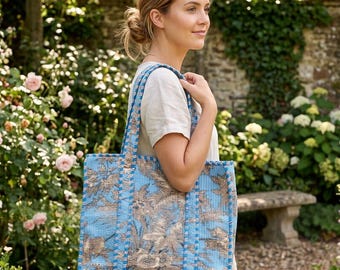 Handmade Quilted Tote Bag, Floral print Shoulder Bag, Boho Travel Shopping Handbag, Everyday use.
