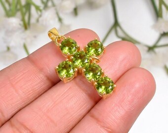 Peridot facettierte Kreuz Anhänger, Peridot facettierte Edelstein Schmuck, Kreuz Peridot Anhänger, natürliche Farbe Peridot Anhänger in Silber