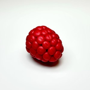 Raspberry Magnet – Handmade Polymer Clay Fridge Magnet – Mini Fruit Kitchen Decor Gift