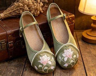 Vintage Floral Embroidered Flats Satin Mary Jane Shoes Cottagecore Botanical Pearl Trim Dress Shoes Romantic Fairycore Wedding Footwear