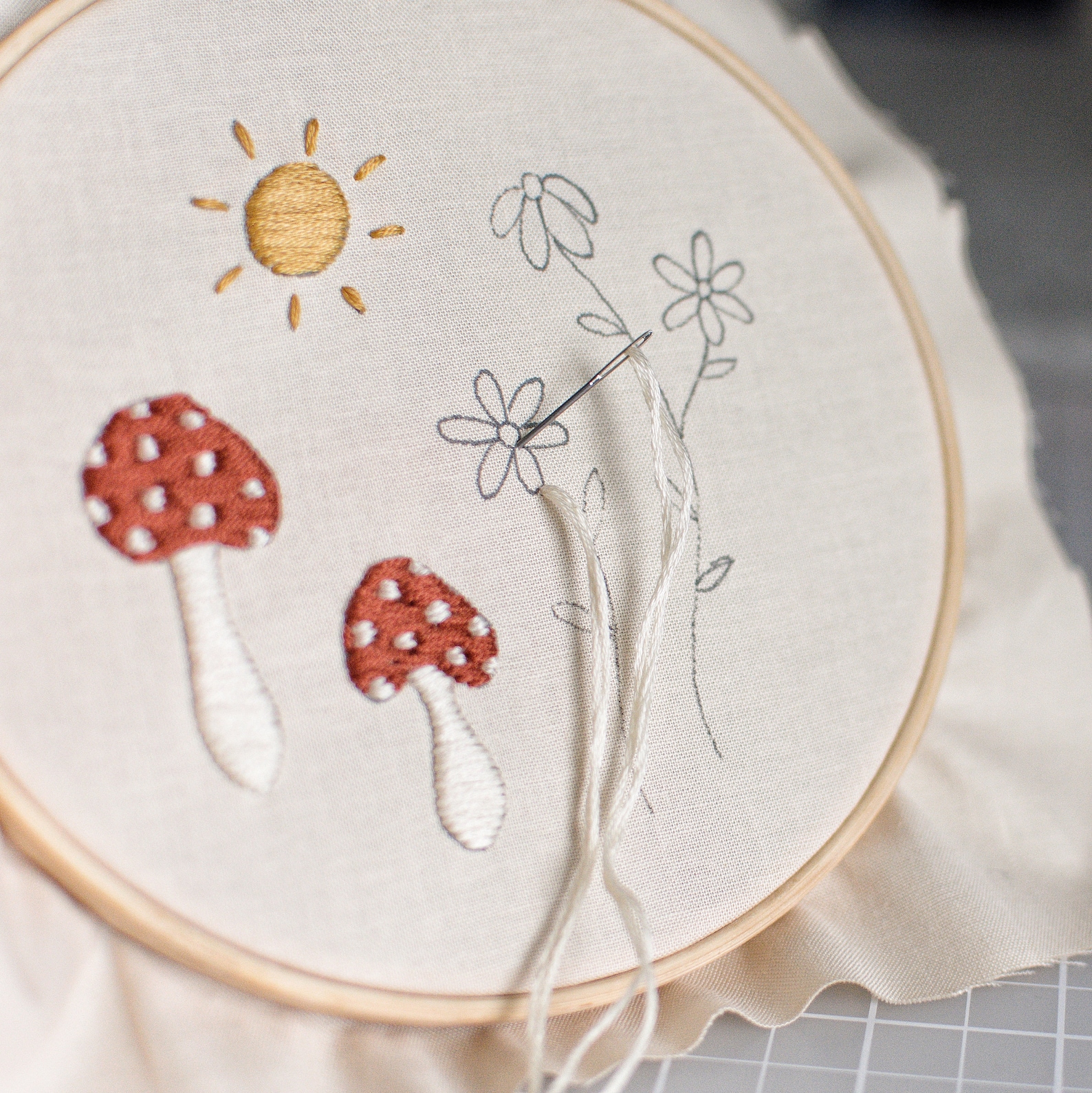 Embroidered Toadstools PRINTABLE PDF - Flowers & Toadstools Embroidery Pattern, Beginner ...