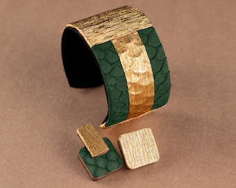 ELENA cuff in marine leather and gold crepe