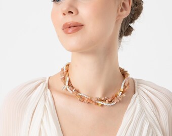 Collier de perles et de pierres de soleil