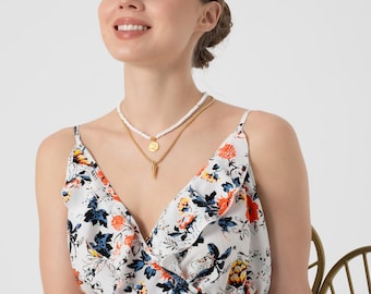Collier perles sable et chaîne dorée