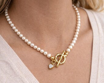 Pearl Necklace with T Clasp Detail