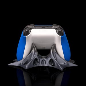 Secured Form Controller Stand | Angular Sci-Fi Claw Gaming Holder | Desk Decor for PS4, PS5 & Xbox image 5