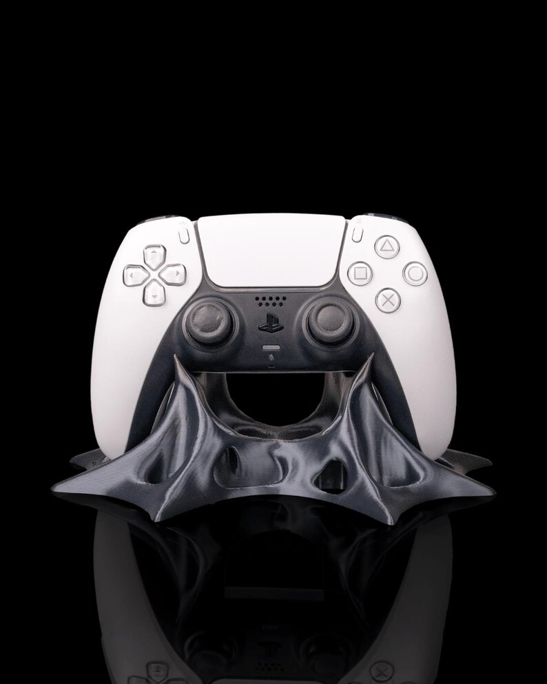 Secured Form Controller Stand | Angular Sci-Fi Claw Gaming Holder | Desk Decor for PS4, PS5 & Xbox image 2