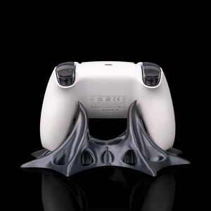 Secured Form Controller Stand | Angular Sci-Fi Claw Gaming Holder | Desk Decor for PS4, PS5 & Xbox image 6
