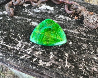 Handcrafted Colorful Guitar Pick – multicolored three tipped (3mm)
