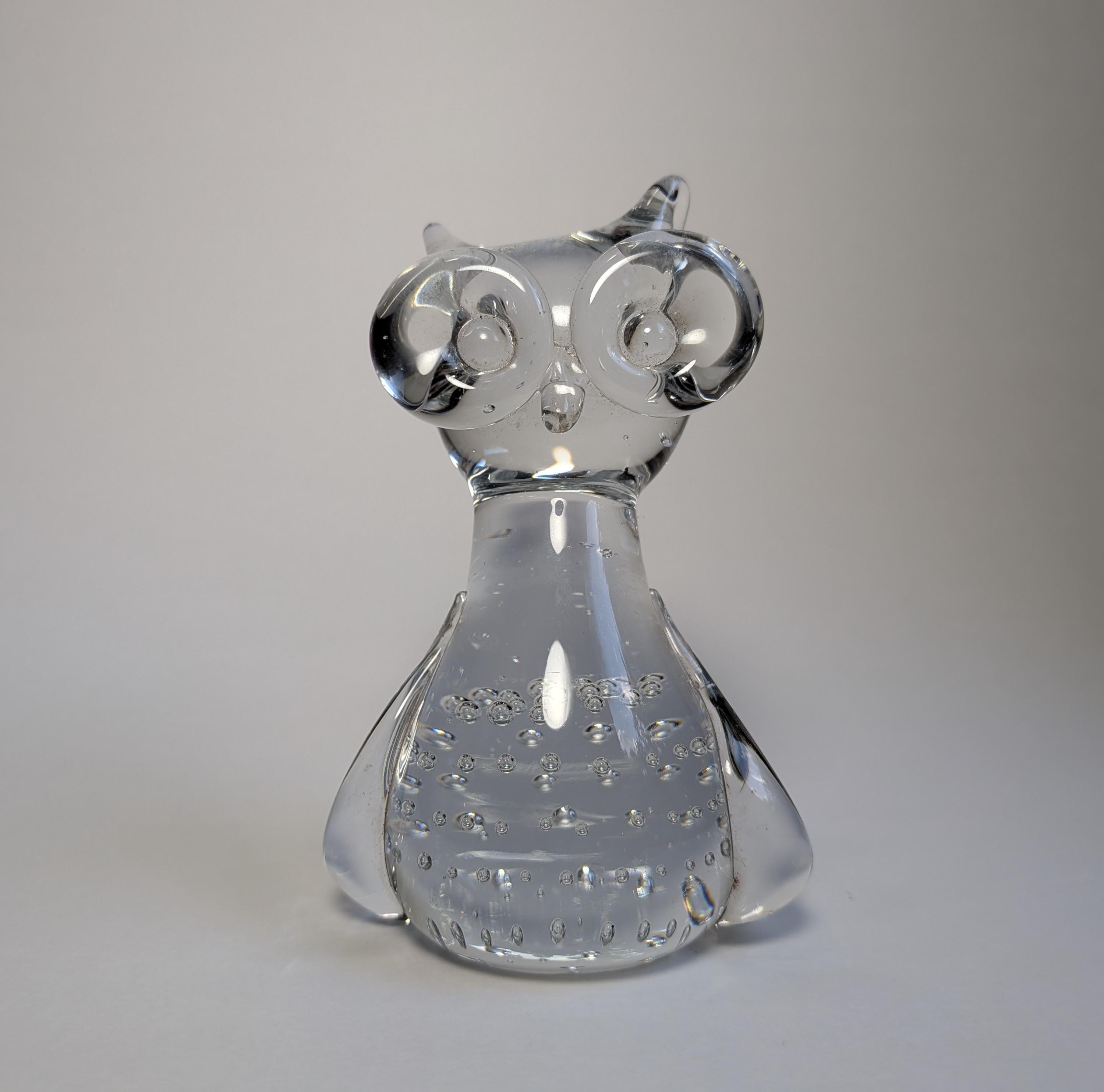Vintage Clear Art Glass Owl Figurine | Bubble Glass Owl | Mid Century Style Animal Paperweight Decor