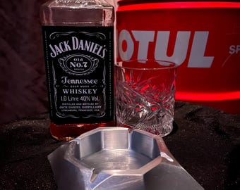 Square Ashtray – CNC Machined Aluminum Alloy Ashtray – Industrial Luxury Desk Decor
