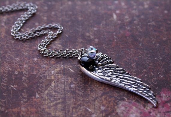 Angel wing 2024 necklace swarovski