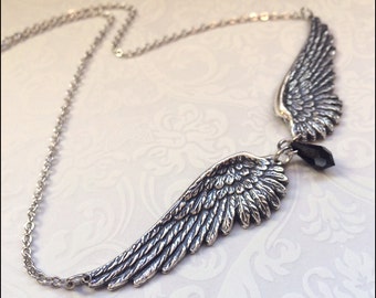 Colar de asa de anjo ~ Joias de asa de anjo de prata ~ PERSONALIZE com cristal SWAROVSKI LINDAS asas detalhadas, presente para mãe, irmã, amiga