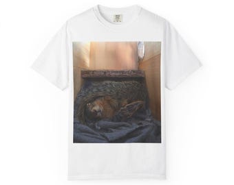 Emma the Brave Resting Moment Tee
